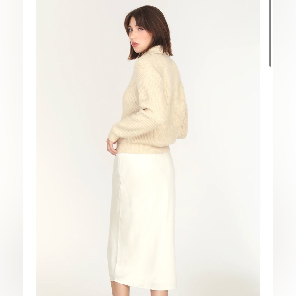 GREYLIN Pauline Button-Front Cropped Knit Sweater | Beige | Size L 🌟 - Picture 3 of 6